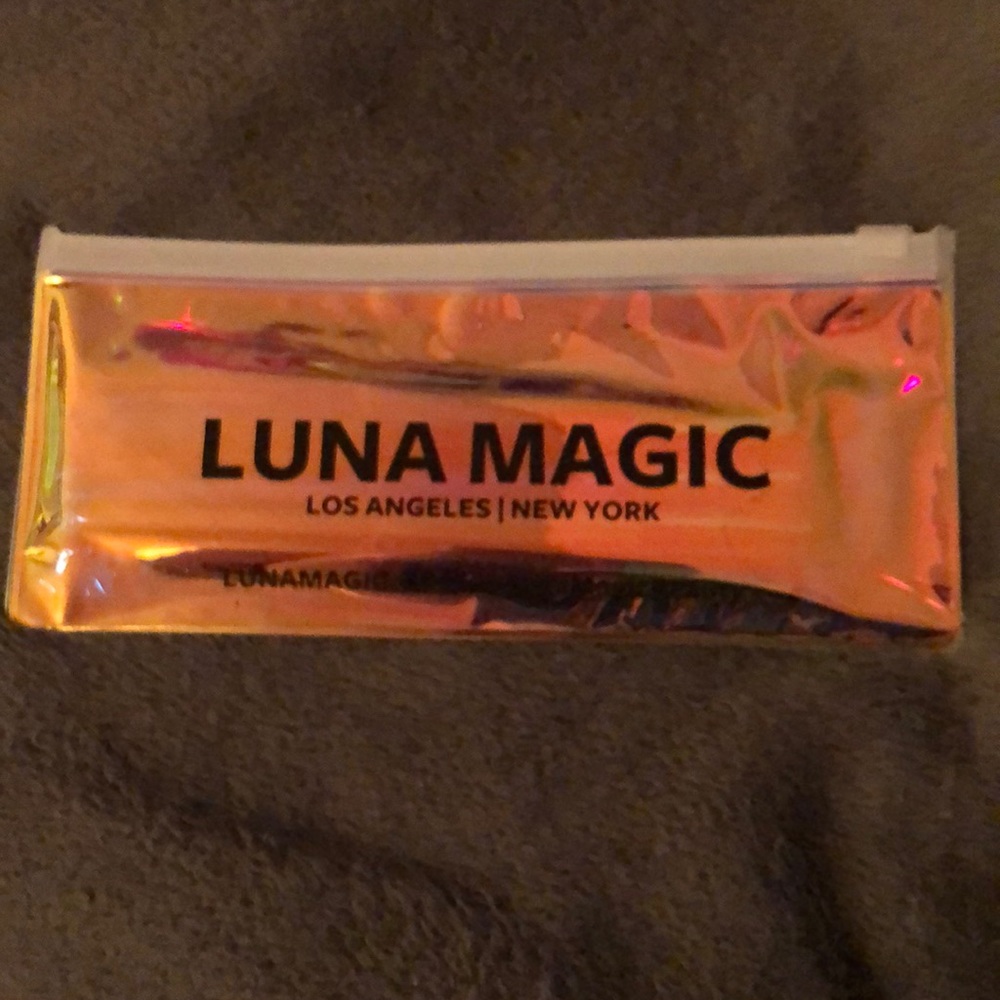 Luna Magic Brushes with case